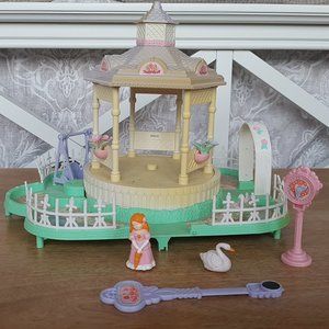 Precious Places - Twirling Melody Gazebo